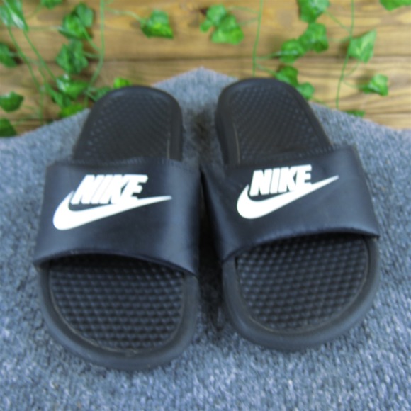 Nike Slide Benassi Boys Y 7 Medium Sandal Black Synthetic Slip On - Picture 2 of 7